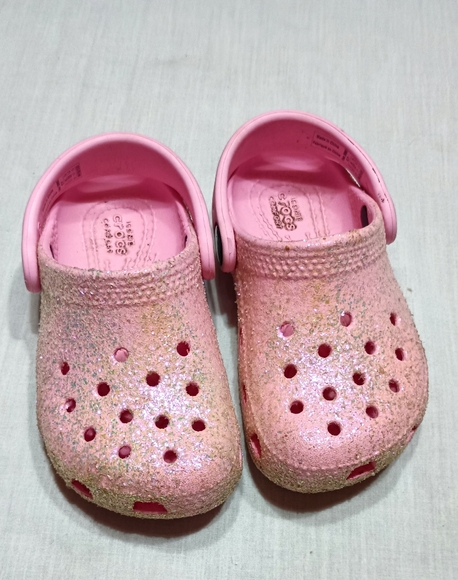 Sparkly Pink Toddler Crocs - Picture 3 of 5